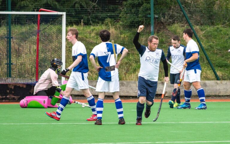 Mackers makes it in style!