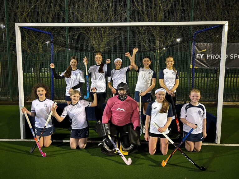 U13 Girls Play CI Hockey Club